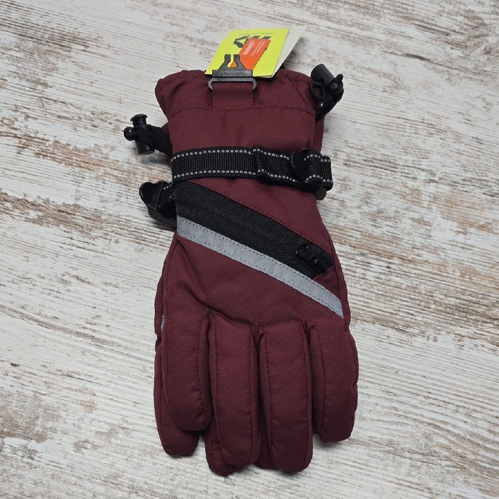 All in Motion Maroon Gloves with Reflective Detail